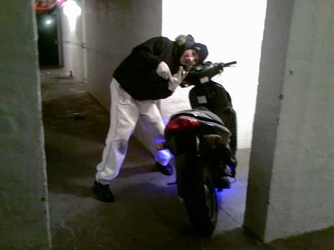 Suzuki Katana Ac blevet stålet:( billede 3