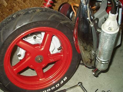 Suzuki Street Magic Solgt - ´Billedet viser farven forkert :/ Men man kan se den flotte hvide blok bagved billede 12