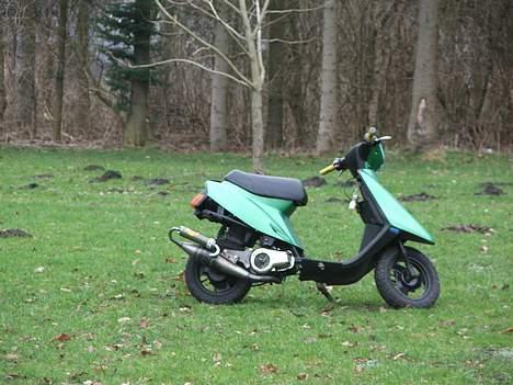 Yamaha Jog . FØR !!!! - Manlger og sætte nogen skjolde på (: billede 1