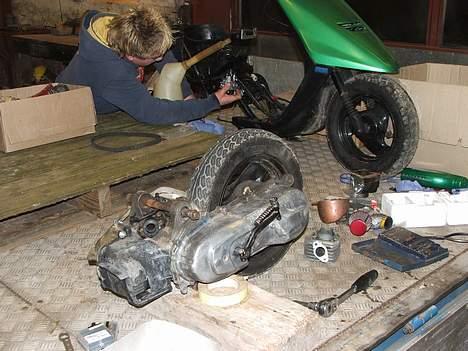 Yamaha Jog . FØR !!!! - På værkstedet ;D  billede 8