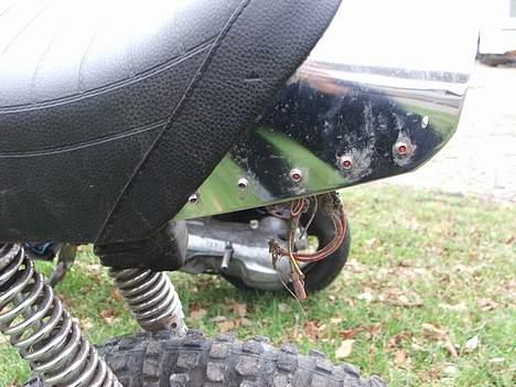 Yamaha 4 GearTIL SALG? (: - Nåede ikke og pudse den /: Sorry . + her er nogen af dioderne. ( Røde her )  billede 5