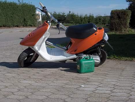 Yamaha Jog AS (SOLGT) billede 2