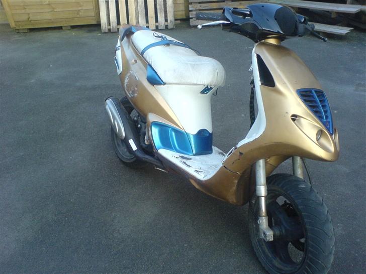 Piaggio NRG Black and Blue solgt billede 4