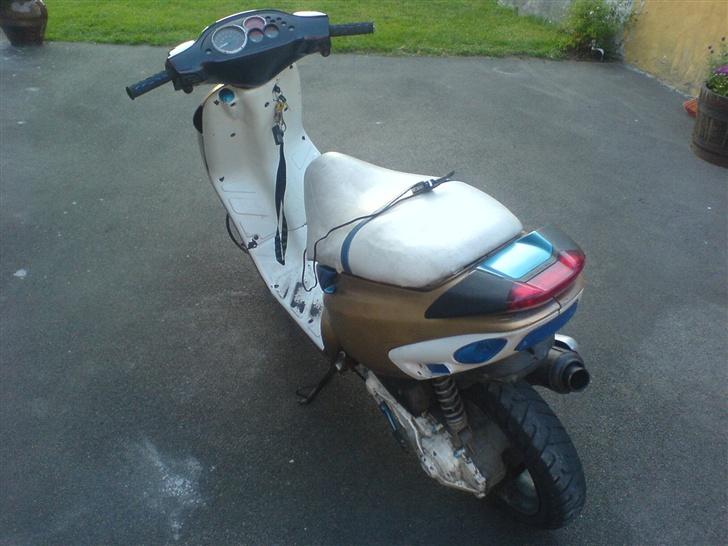 Piaggio NRG Black and Blue solgt billede 7