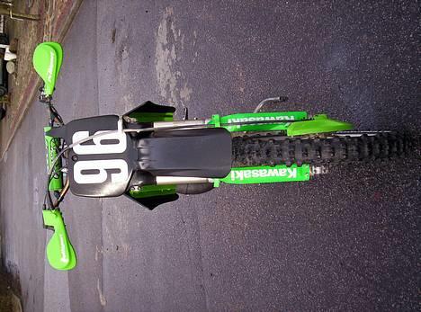 Kawasaki Kx 125 (Beatrice) SOLGT  - Håndbeskytter , bremseskive beskytter , og tal :) billede 3