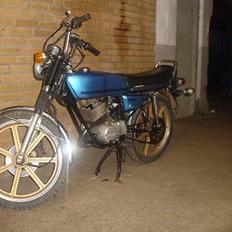 Yamaha rd 50