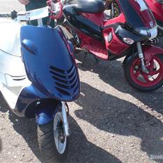 Aprilia sonic lc 
