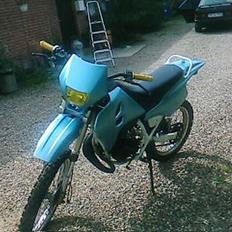 Suzuki Rmx