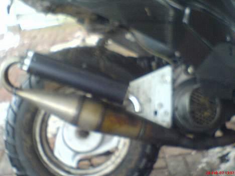 PGO smedens hot - min udstødning/grissetryne :P billede 1