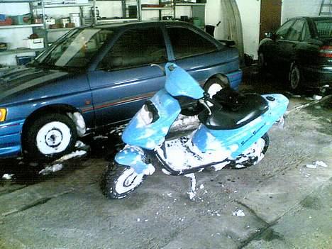 PGO Hot 50 - Her står den ved siden af min fine Escort billede 4