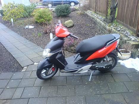 Yamaha Jog R -=GONE=- - Samlede med nye Dele:D d.25.207.. Dog ikke så pæn billede 2