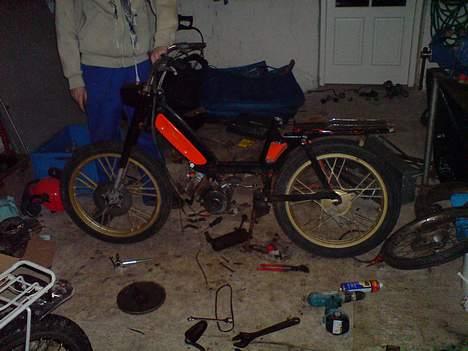 Peugeot 103 SOLGT - über nizzle med de der Yamaha stjernefælge. billede 1