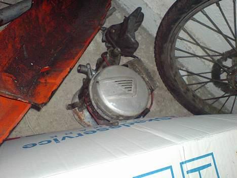 Peugeot 103 SOLGT billede 8