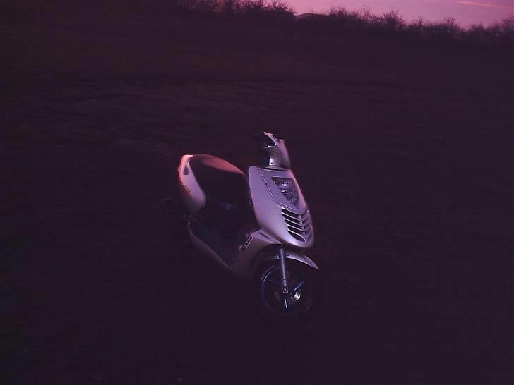 Aprilia Sonic - Solgt - Jo jo lidt mørkt må det gerne være ! billede 16