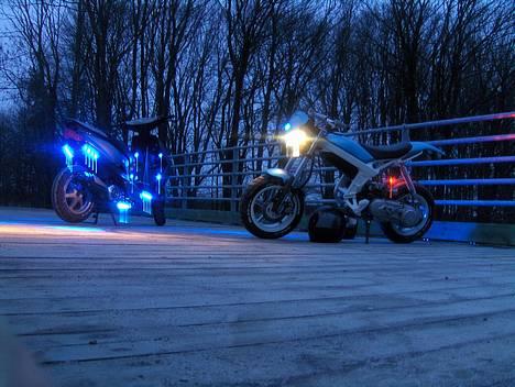 Yamaha Jog R - [Projekt 40%]  - . Znuus gamle street, og min Jog (´L) . billede 12