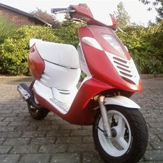 Aprilia Sonic *Custom* SOLGT! :/