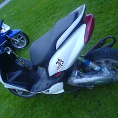 Yamaha Jog r (SOLGT)
