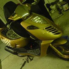 Aprilia Sonic ac smadret/ solgt