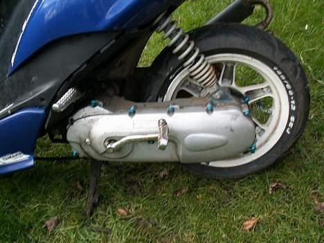 Yamaha jog R Solgt billede 6