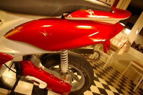 Yamaha jog r Solgt billede 5