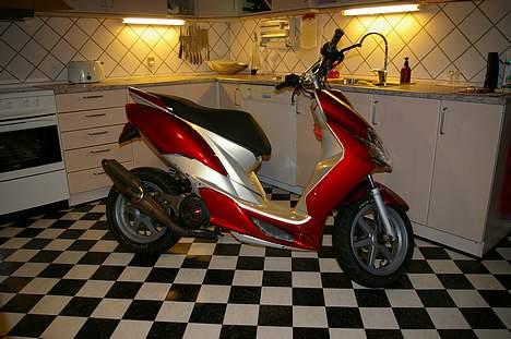 Yamaha jog r Solgt billede 8