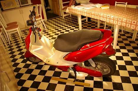 Yamaha jog r Solgt billede 13