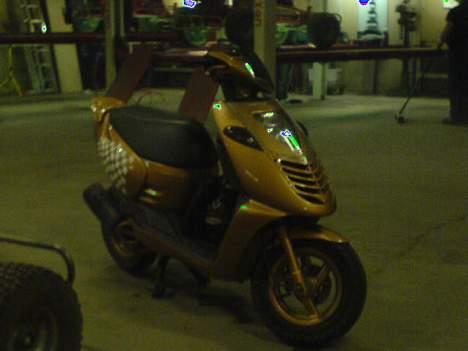 Aprilia Sonic ac smadret/ solgt billede 4