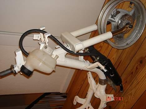 Yamaha Jog As | lc | projekt - aerox køler, kommer gennemsigtige slanger på :D billede 5