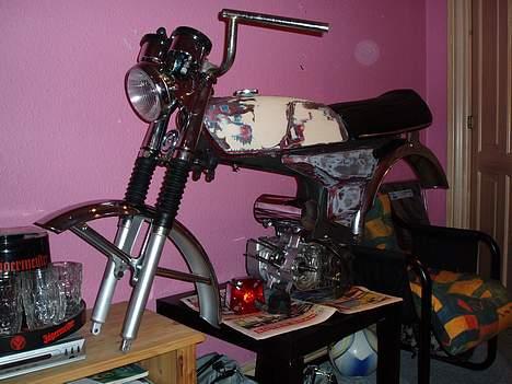 Yamaha 4 gear  - Sådan ser den ud nu , men er heller ikke færdig med den i nu.  billede 1