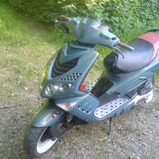 Peugeot speedfight 2 *solgt*