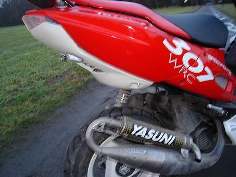 Peugeot speedfight solgt S:<33 - fra siden er den lækker or what? udstødningen er ik rusten, bare beskidt! billede 5