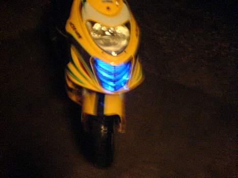 Suzuki katana lc  - TILSALG - - blå neon billede 18