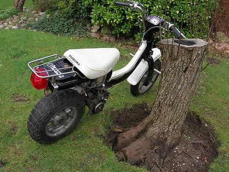 Suzuki fz  (solgt) billede 3