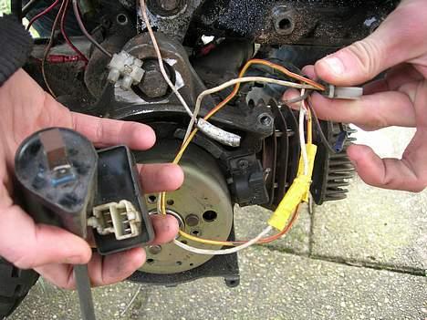 Suzuki fz  (solgt) - hvordan skal det sættes sammen?? billede 4