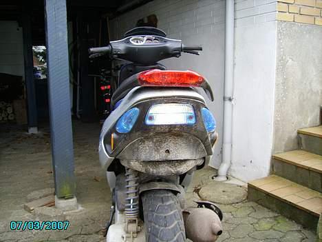 Piaggio NRG MC 3 SOLGT  billede 5