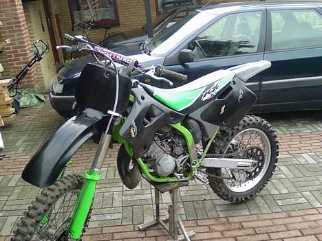 Kawasaki Kx 125 (Beatrice) SOLGT  - gammelt billede , før reperation :) billede 9