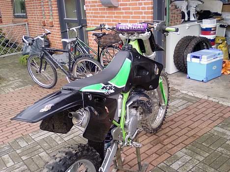 Kawasaki Kx 125 (Beatrice) SOLGT  - gammelt billede , før reperation :) billede 10