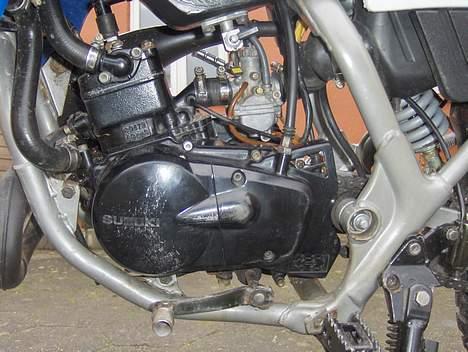 Suzuki RMX * SOLGT FOR 13000kr * - taget lige i starten af marts 2007. billede 2