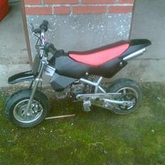 MiniBike crosser smidt ud !