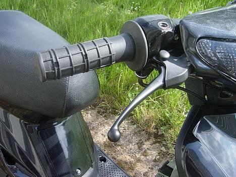 Yamaha Jog FS/AS - Sorte greb-klinger. billede 6