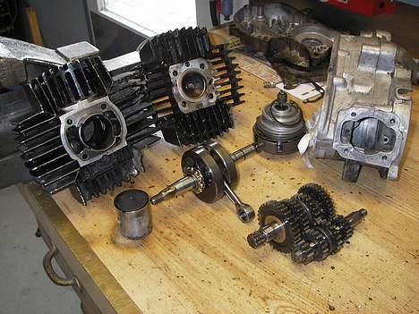 Puch Monza Juvel 4 gear. solgt - Her er den perfekte motor : Orginal 4 skyl, Racer koling, Barikit Krumtap og 4 gear... billede 6