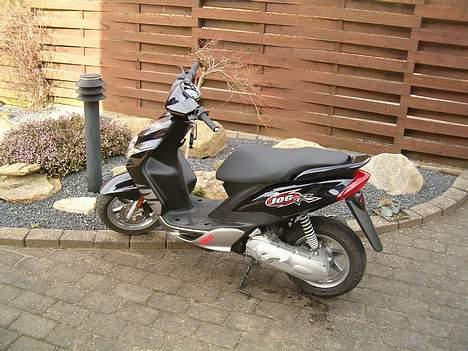 Yamaha Jog R // SOLGTfor 11kr// billede 9