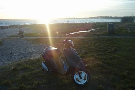 Yamaha jog *Solgt* - Joggen i solnedgangen ved havet :) <3 billede 7