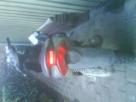 Yamaha Jog r Til Solgt billede 3