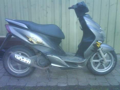 Yamaha Jog r Til Solgt billede 6