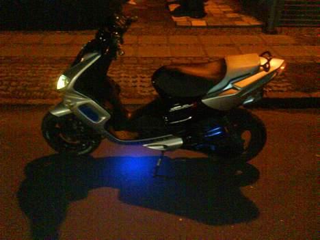 Peugeot Speedfight 2 *SOLGT* billede 10