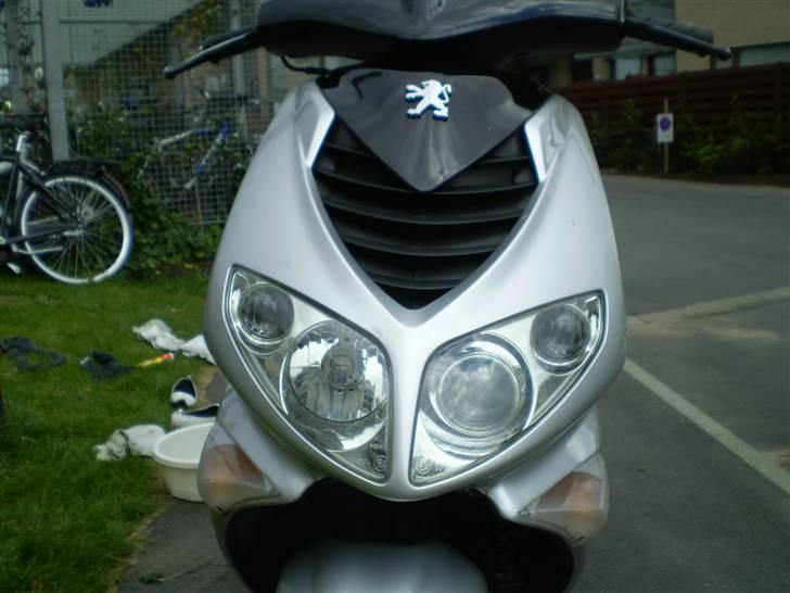 Peugeot Speedfight 2 Solgt - Den fede front men der kommer snart nye skjolde på:) billede 3