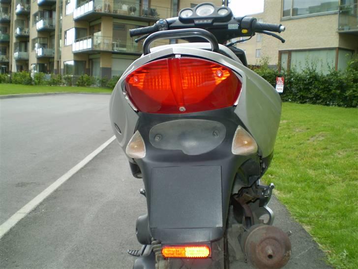 Peugeot Speedfight 2 Solgt - Ja når enden er god kan alting gå godt:) billede 5