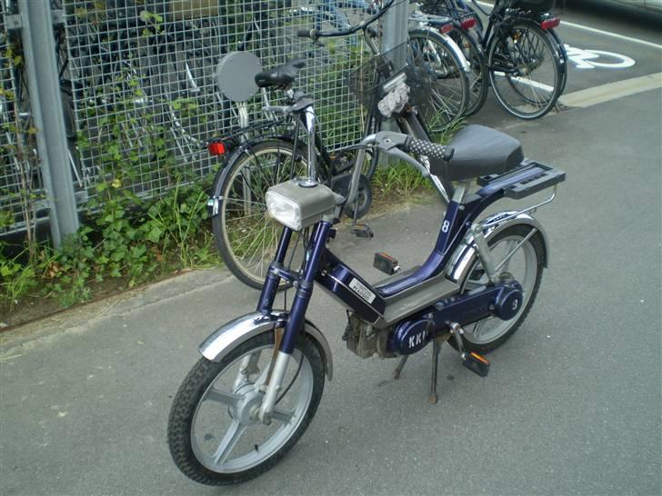 Peugeot Speedfight 2 Solgt - Min første knallert:) En Vespa bravo. Se det er old school:P billede 9