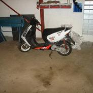 Aprilia Sonic (solgt)